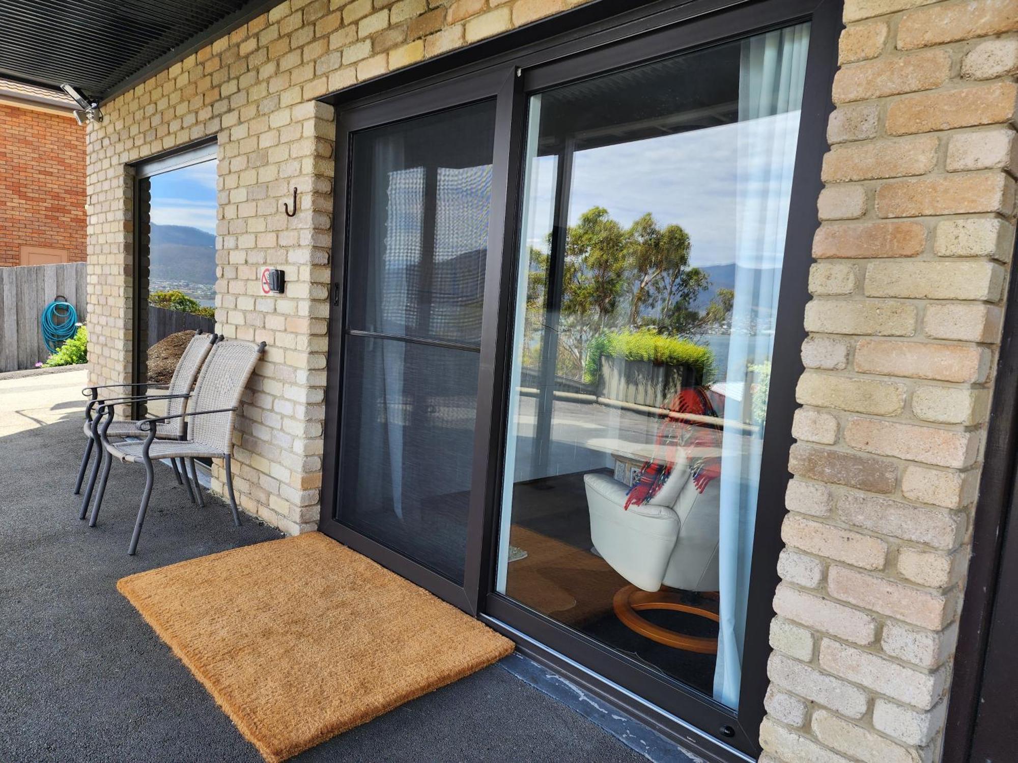 Waterfront Abode - 2 Bedrooms Hobart Dış mekan fotoğraf